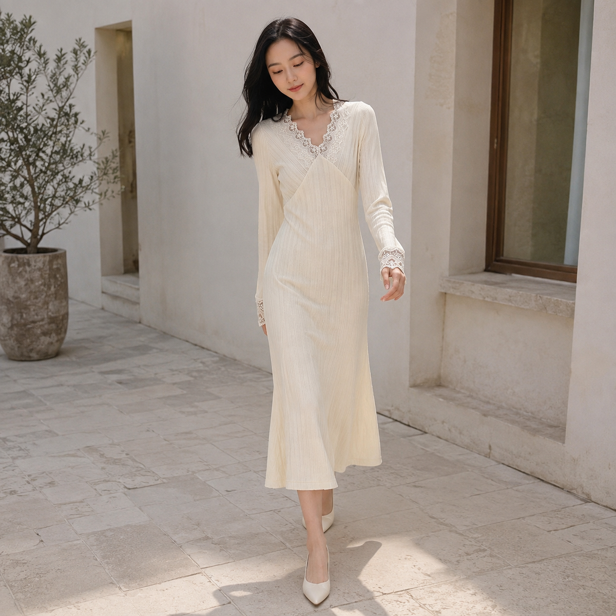 Aveline – robe maille et dentelle – cour