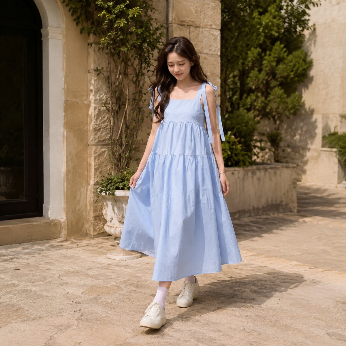 Élina Ciel bleue — look lifestyle en extérieur