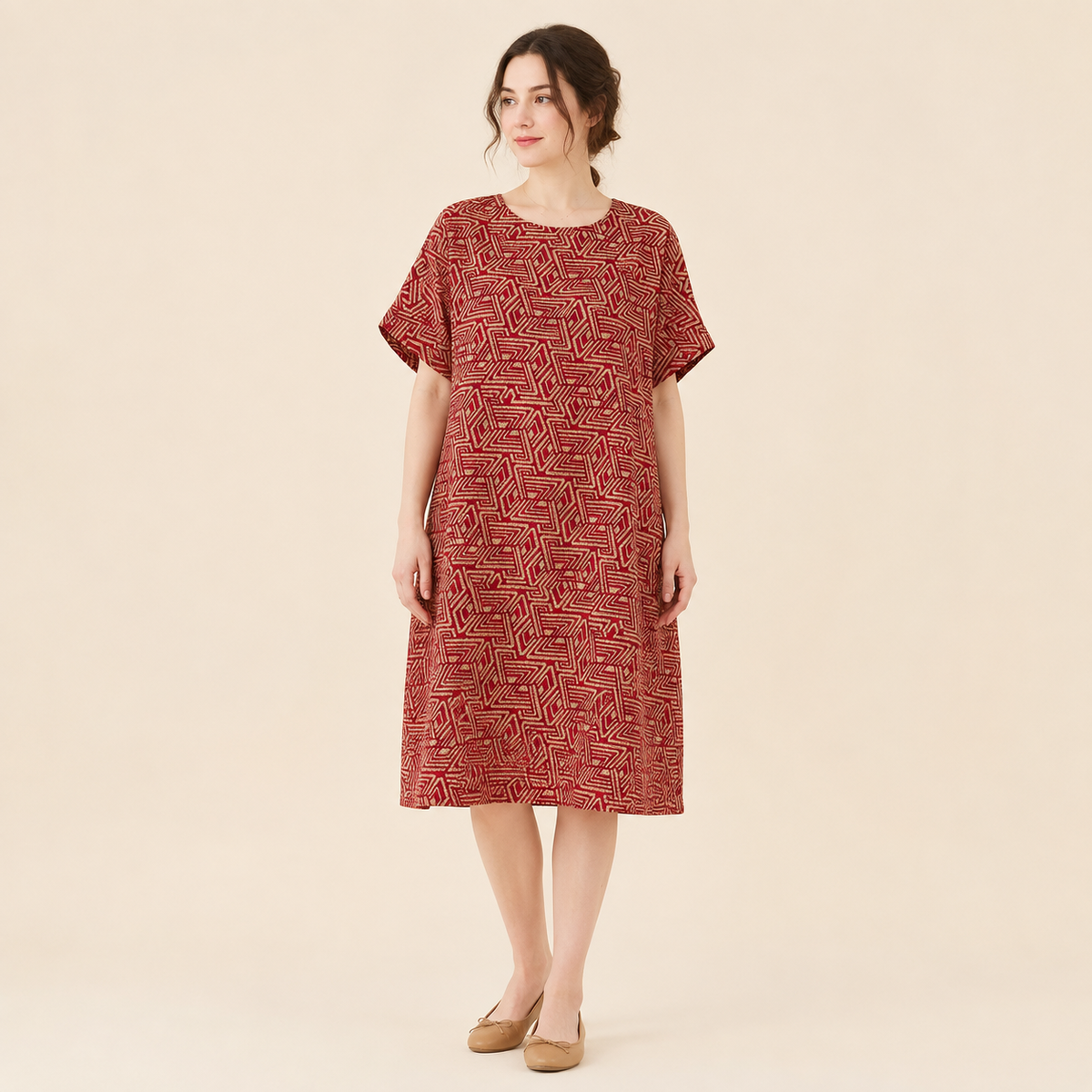 Robe Trapèze Graphique rouge — vue studio